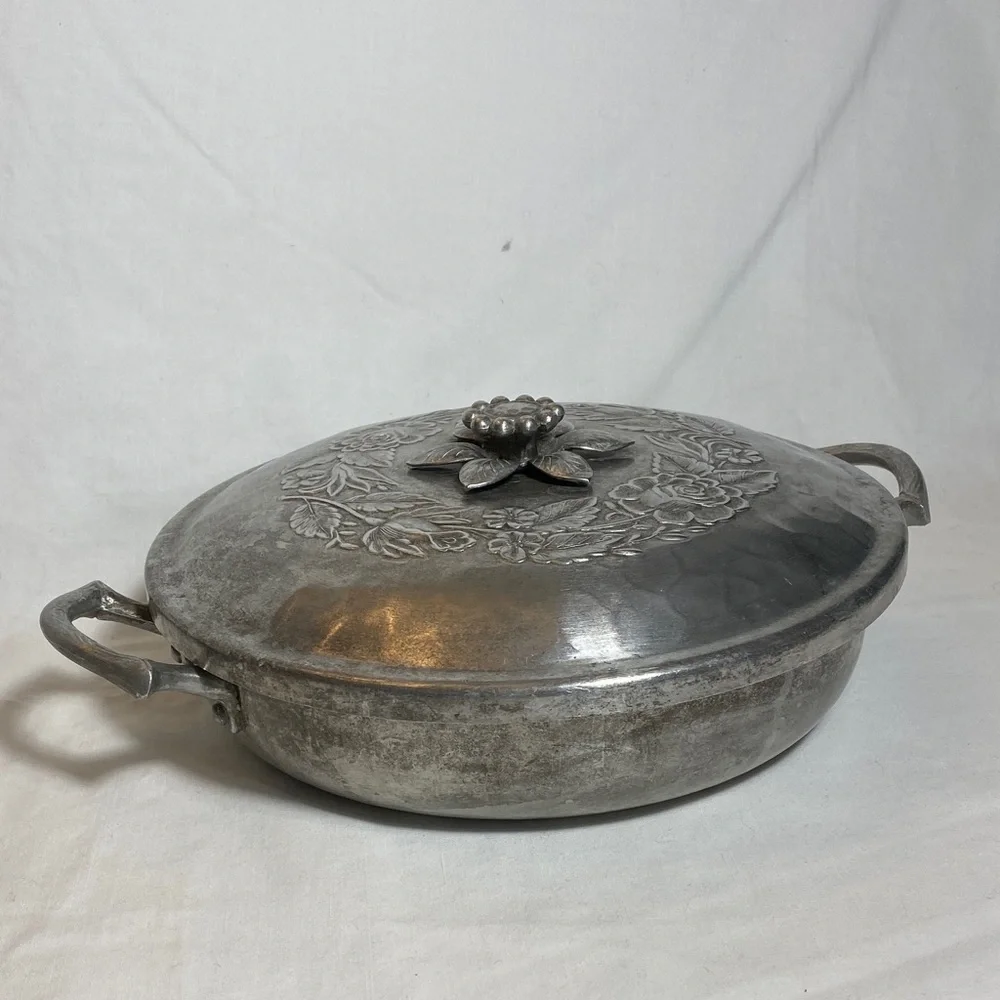 Vintage Everlast Hand-forged Aluminum 10” Casserole with Decorative Lid